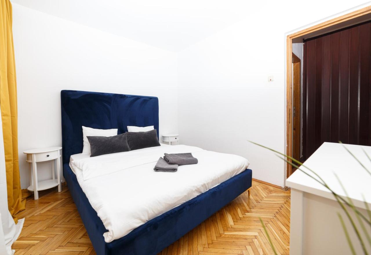 Апартаменты Color Ap Calea Victoriei 12C Бухарест Экстерьер фото