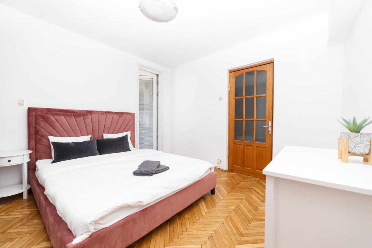 Апартаменты Color Ap Calea Victoriei 12C Бухарест Экстерьер фото