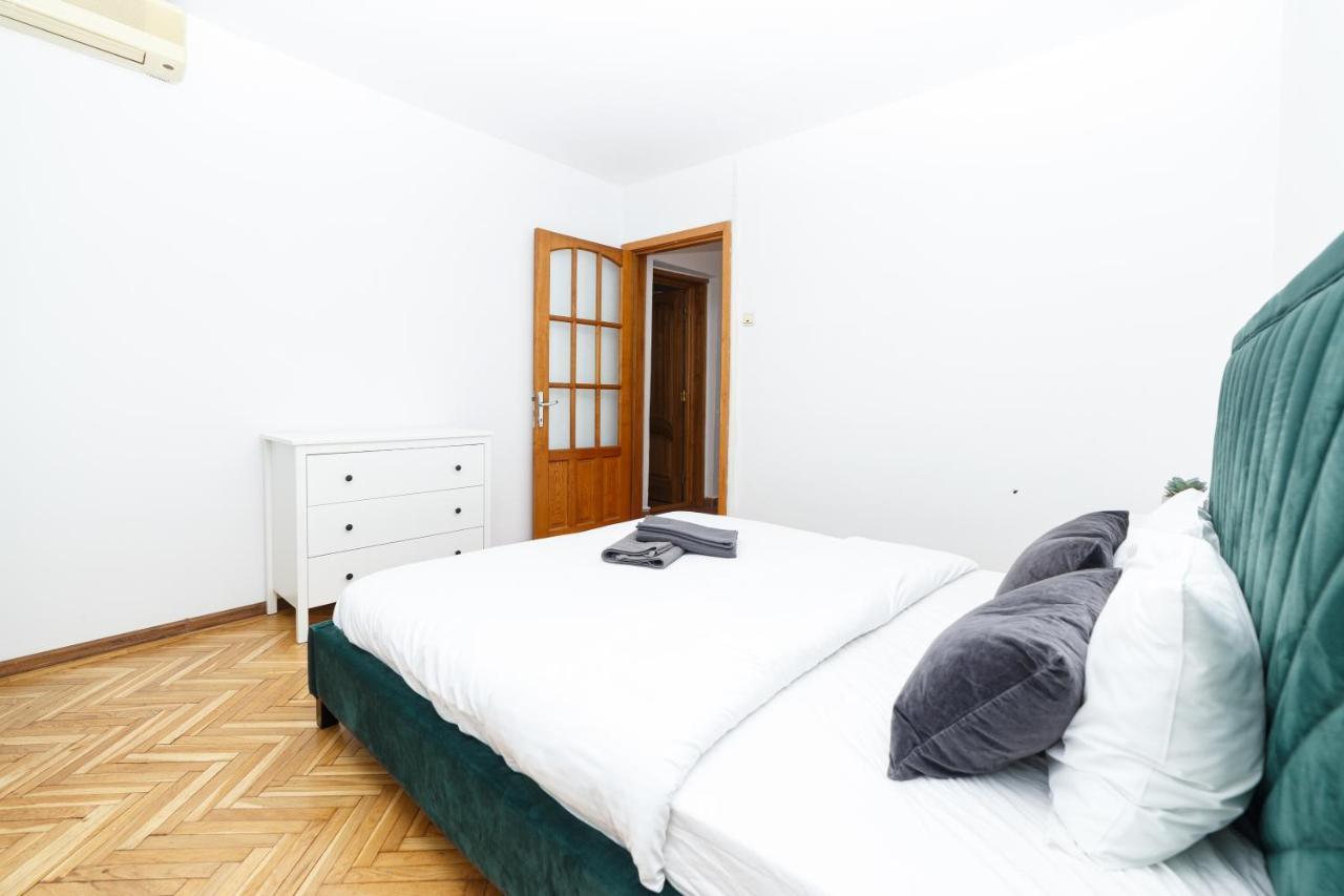 Апартаменты Color Ap Calea Victoriei 12C Бухарест Экстерьер фото
