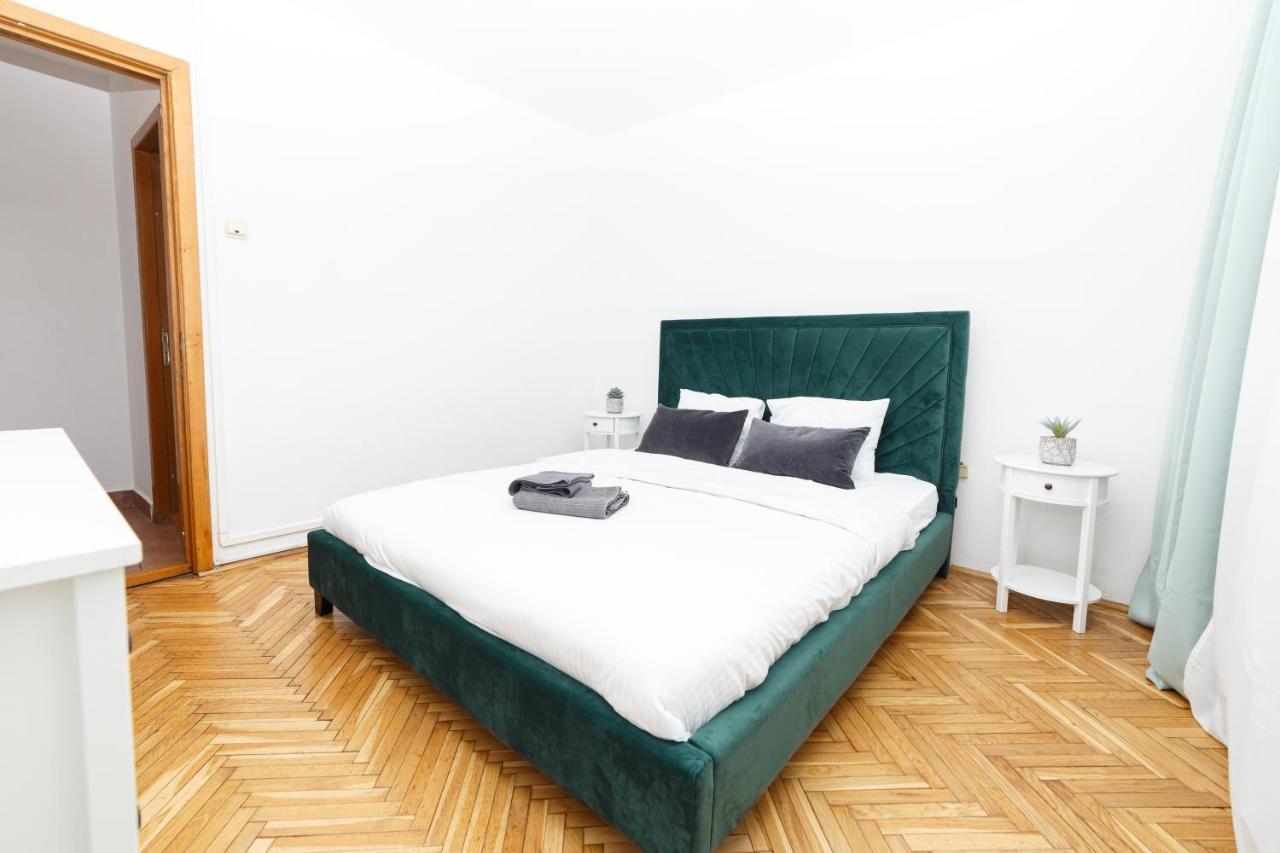 Апартаменты Color Ap Calea Victoriei 12C Бухарест Экстерьер фото